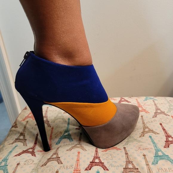 Suede multi colored Heeled booties - Picture 6 of 7